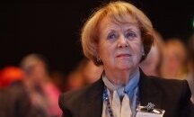 Първата жена избрана за държавен глава - Вигдис Финпогадоухтир