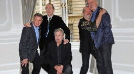 Мозъкът не боли. Така ли е, Монти Пайтън?