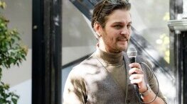 Емил Николов