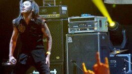 Метълът като мека сила