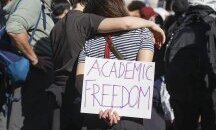 В битка за Бръшляновата лига