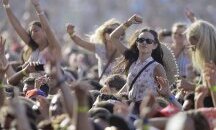 Отвъд сцената: Как имерсивните технологии променят живите концерти