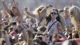 Отвъд сцената: Как имерсивните технологии променят живите концерти