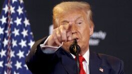 "Да спрем диктатурата на Тръмп" е жизненоважно послание 