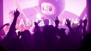 Чаровната гротеска