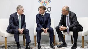 Пленници на бъдещето