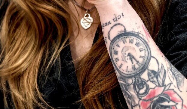 Притиснати в центъра