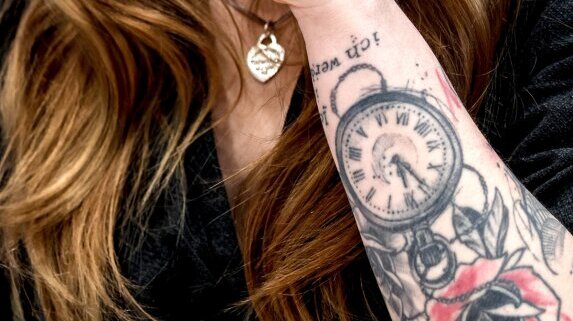 Притиснати в центъра