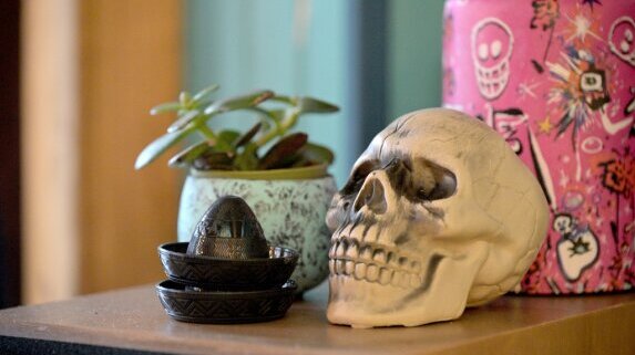  Mono Loco: Бар срещу навика